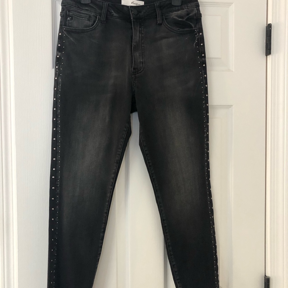 NWOT- KanCan Black Skinny Jeans Sleek Fit